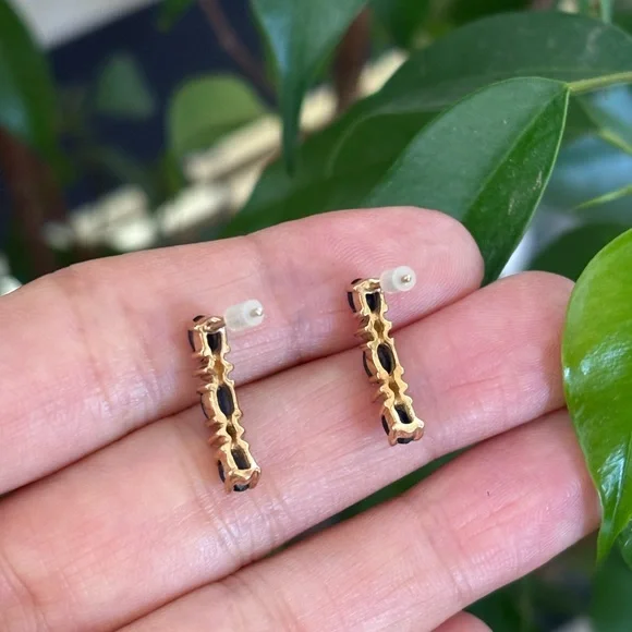 Elegant Sapphire Earrings 10k gold - Picture 4 of 6